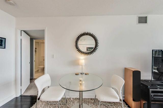 857 - 151 Dan Leckie Way, Condo with 2 bedrooms, 2 bathrooms and 1 parking in Toronto ON | Image 4