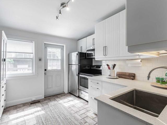 104 Rosethorn Ave, House semidetached with 2 bedrooms, 2 bathrooms and 1.5 parking in Toronto ON | Image 15