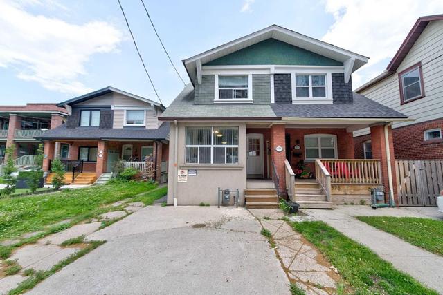 975 Broadview Ave, House semidetached with 2 bedrooms, 3 bathrooms and 1 parking in Toronto ON | Image 1
