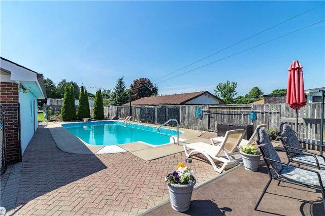 364 Caledon Ave, House detached with 4 bedrooms, 3 bathrooms and 8 parking in Hamilton ON | Image 17