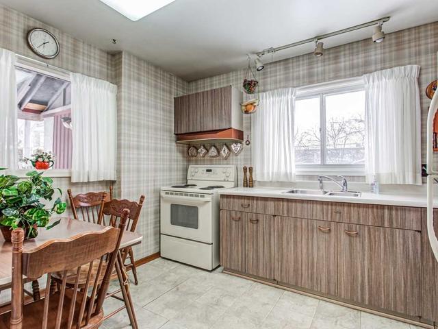 23 Marthclare Ave, House detached with 4 bedrooms, 2 bathrooms and 3 parking in Toronto ON | Image 3