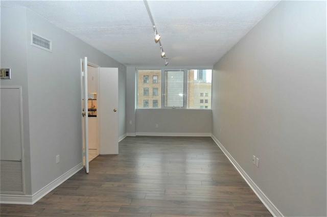 14a - 256 Jarvis St, Condo with 2 bedrooms, 2 bathrooms and 1 parking in Toronto ON | Image 3