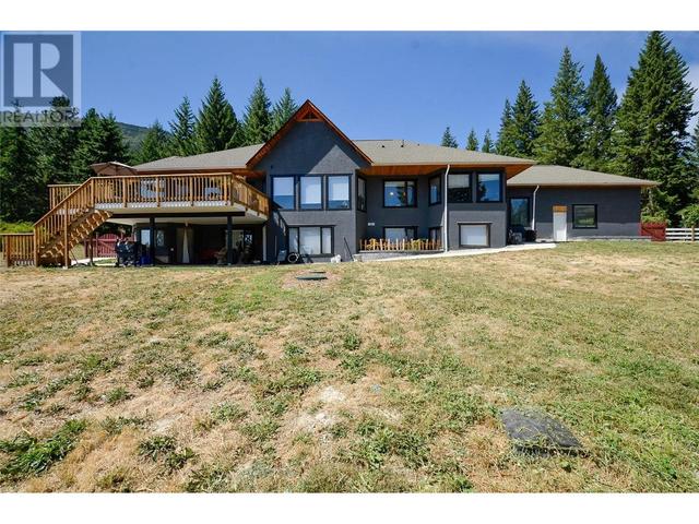7 - 6500 15 Avenue Sw, House detached with 6 bedrooms, 4 bathrooms and 12 parking in Salmon Arm BC | Image 4