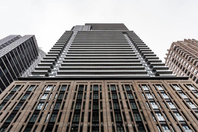 2019 - 955 Bay St, Condo with 1 bedrooms, 1 bathrooms and 0 parking in Toronto ON | Image 1