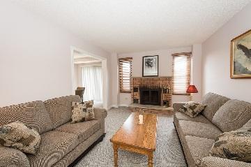 30 Mara Cres, House detached with 3 bedrooms, 3 bathrooms and 3 parking in Brampton ON | Image 3
