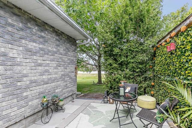 1 English Rd, House detached with 3 bedrooms, 2 bathrooms and 5 parking in Kawartha Lakes ON | Image 20