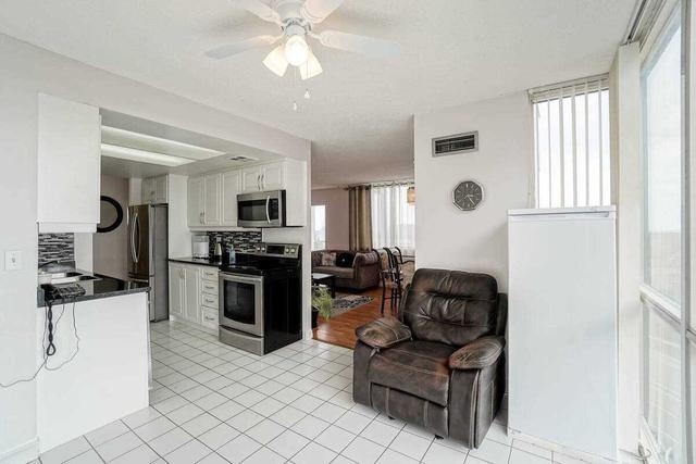 702 - 350 Webb Dr, Condo with 2 bedrooms, 2 bathrooms and 2 parking in Mississauga ON | Image 8