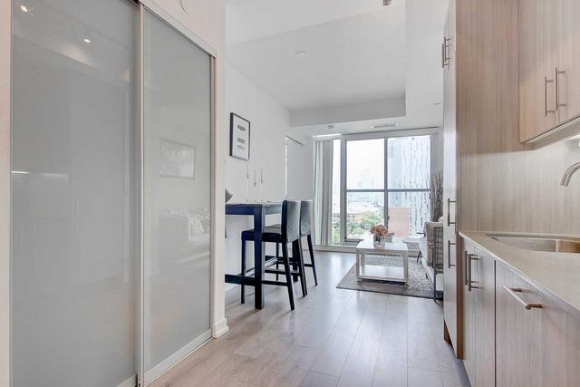 1202 - 297 College St, Condo with 1 bedrooms, 1 bathrooms and 0 parking in Toronto ON | Image 22