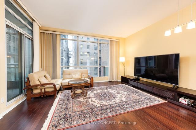 1306 - 7 King St E, Condo with 2 bedrooms, 2 bathrooms and 1 parking in Toronto ON | Image 17