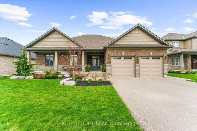 17 Morning Glory Dr, House detached with 3 bedrooms, 3 bathrooms and 6 parking in Tillsonburg ON | Image 1