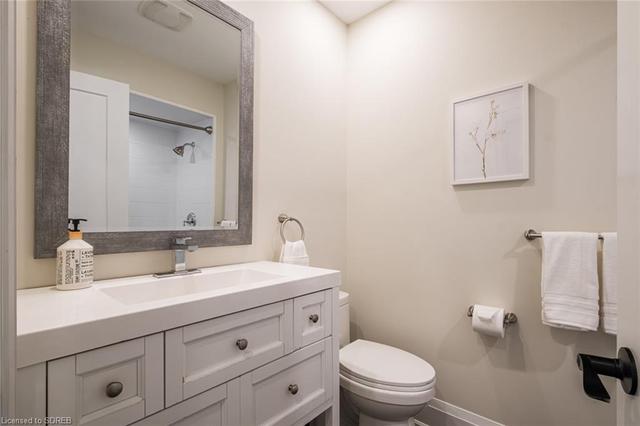 4 piece bathroom across the hall from the 2nd bedroom | Image 18