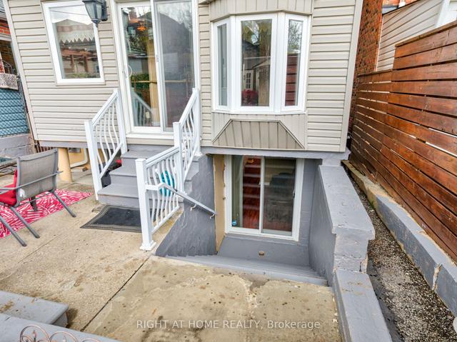 39 Rogers Rd, House detached with 3 bedrooms, 3 bathrooms and 3 parking in Toronto ON | Image 30