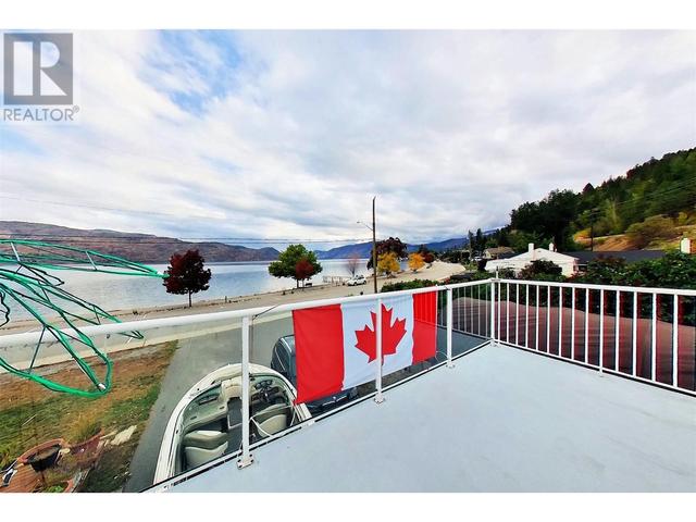 4396 Beach Avenue, House detached with 4 bedrooms, 2 bathrooms and 8 parking in Peachland BC | Image 6