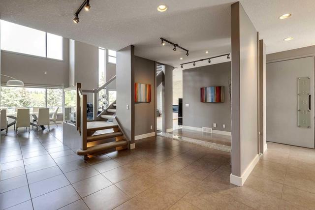 16 Hamptons Cove Nw, House detached with 6 bedrooms, 4 bathrooms and 6 parking in Calgary AB | Image 2
