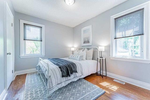 104 Second St N, House detached with 2 bedrooms, 2 bathrooms and 4 parking in Hamilton ON | Image 7
