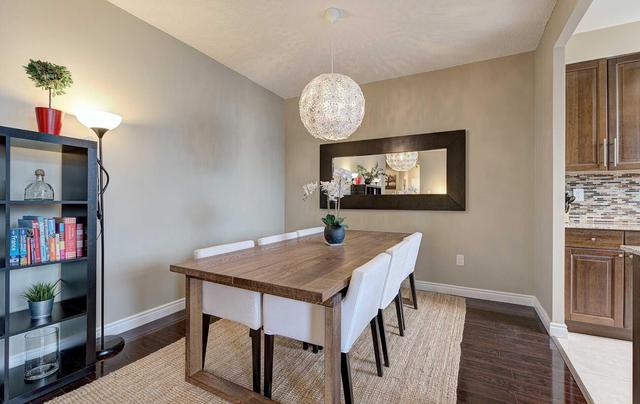86 Gloucester St, Condo with 2 bedrooms, 2 bathrooms and 1 parking in Toronto ON | Image 3