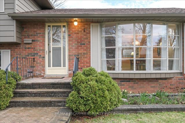 82 Rayne Ave, House detached with 3 bedrooms, 2 bathrooms and 4 parking in Oakville ON | Image 12