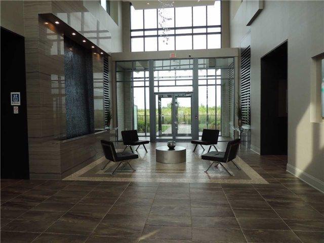 708 - 45 Yorkland Blvd, Condo with 2 bedrooms, 1 bathrooms and 1 parking in Brampton ON | Image 10