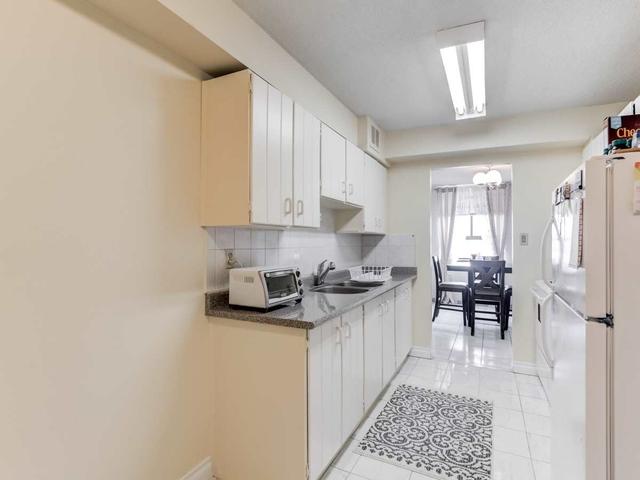 1405 - 121 Trudelle St, Condo with 2 bedrooms, 2 bathrooms and 1 parking in Toronto ON | Image 3