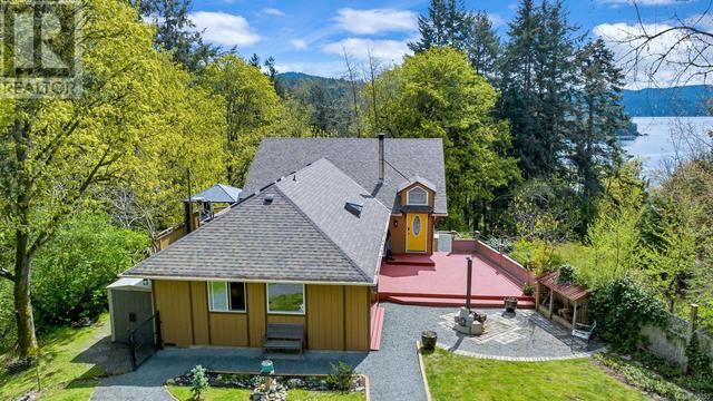 3013 Manzer Rd, House detached with 3 bedrooms, 2 bathrooms and 5 parking in Sooke BC | Image 1