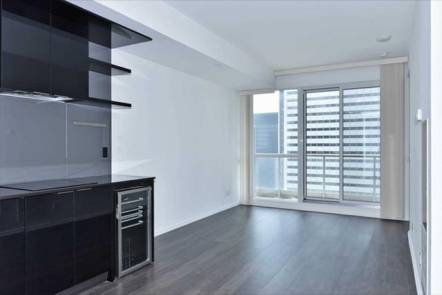 5107 - 70 Temperance St, Condo with 1 bedrooms, 1 bathrooms and 0 parking in Toronto ON | Image 10