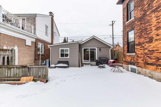 86 Robert St, House detached with 2 bedrooms, 1 bathrooms and 0 parking in Hamilton ON | Image 15