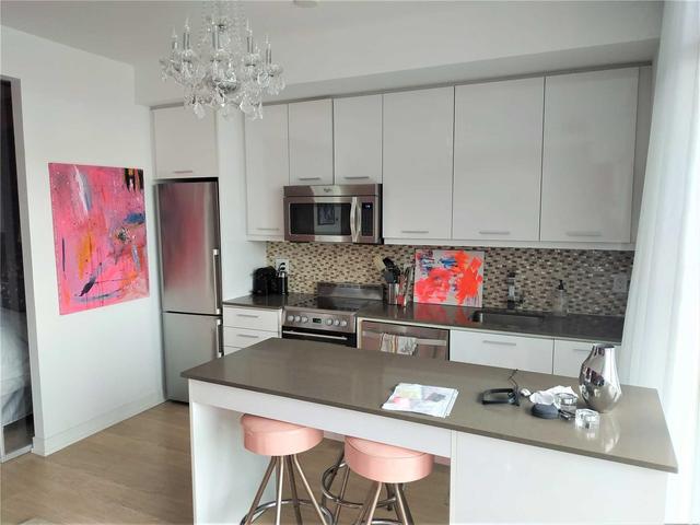 1014 - 105 George St, Condo with 1 bedrooms, 1 bathrooms and null parking in Toronto ON | Image 2