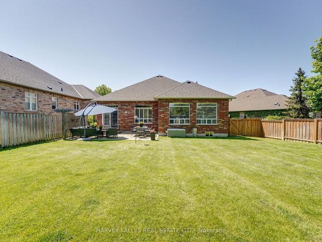 917 Bayley Crt, House detached with 2 bedrooms, 3 bathrooms and 5 parking in Newmarket ON | Image 26