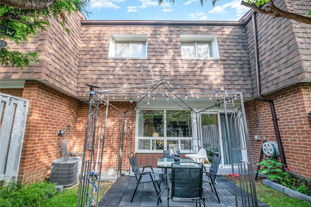 89 - 2 Litchfield Crt, Townhouse with 4 bedrooms, 3 bathrooms and 3 parking in Toronto ON | Image 14