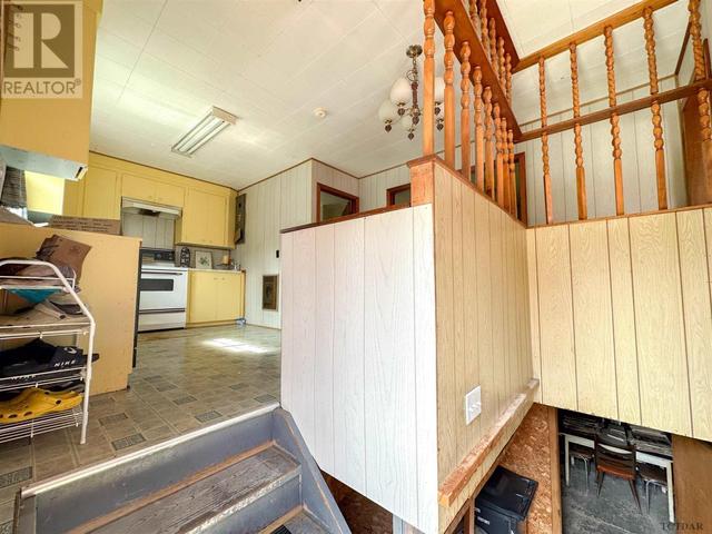 1099 Besaw Rd, House detached with 4 bedrooms, 2 bathrooms and null parking in Iroquois Falls ON | Image 26