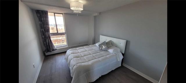 908 - 4673 Jane St, Condo with 2 bedrooms, 1 bathrooms and 1 parking in Toronto ON | Image 5