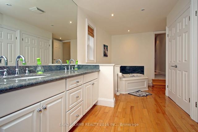 153 Collier St, House attached with 3 bedrooms, 3 bathrooms and 2 parking in Toronto ON | Image 9