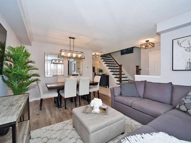 63 Sonoma Blvd, House attached with 2 bedrooms, 3 bathrooms and 2 parking in Vaughan ON | Image 15