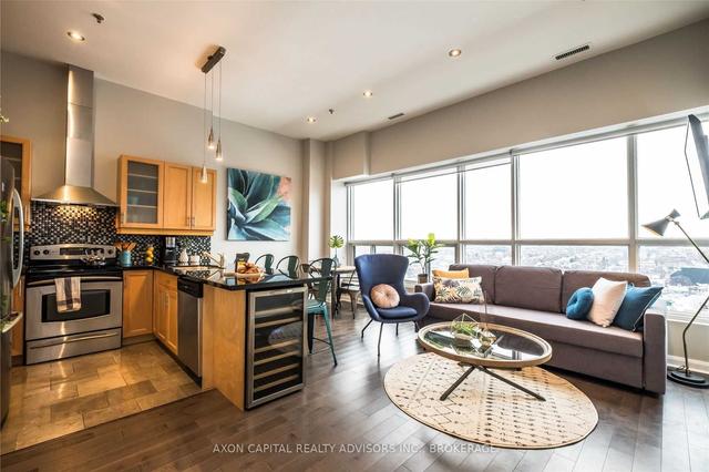 uph05 - 700 King St W, Condo with 2 bedrooms, 2 bathrooms and 1 parking in Toronto ON | Image 1
