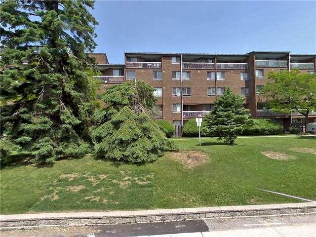 504 - 4060 Lawrence Ave E, Townhouse with 2 bedrooms, 1 bathrooms and 1 parking in Toronto ON | Image 1