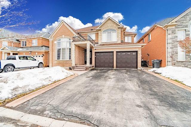 73 Whitwell Dr, House detached with 4 bedrooms, 4 bathrooms and 4 parking in Brampton ON | Image 2
