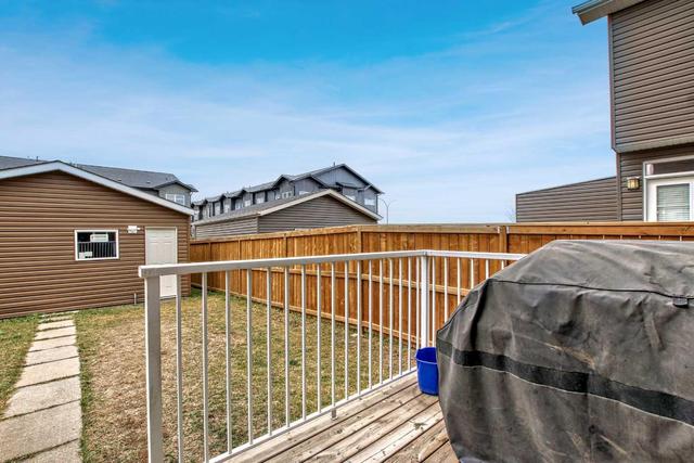 363 Redstone Drive Ne, Home with 3 bedrooms, 2 bathrooms and 2 parking in Calgary AB | Image 36