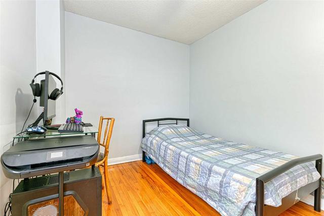 2273 King St E, House attached with 3 bedrooms, 1 bathrooms and 2 parking in Hamilton ON | Image 6