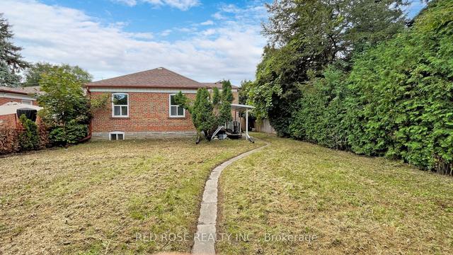 120 Harlandale Ave, House detached with 3 bedrooms, 3 bathrooms and 5 parking in Toronto ON | Image 35
