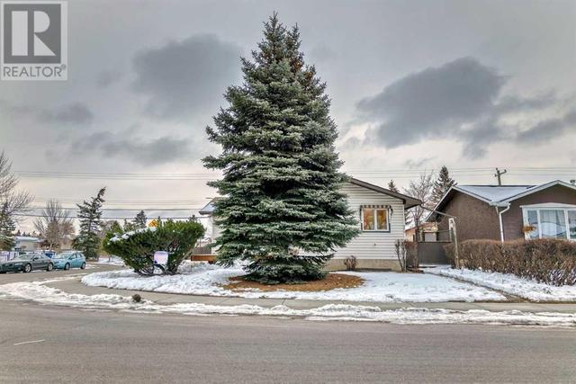 504 Penworth Drive Se, House detached with 7 bedrooms, 3 bathrooms and 3 parking in Calgary AB | Image 42