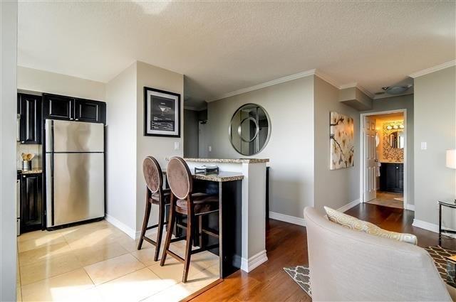 1001 - 270 Queens Quay W, Condo with 1 bedrooms, 1 bathrooms and 1 parking in Toronto ON | Image 8