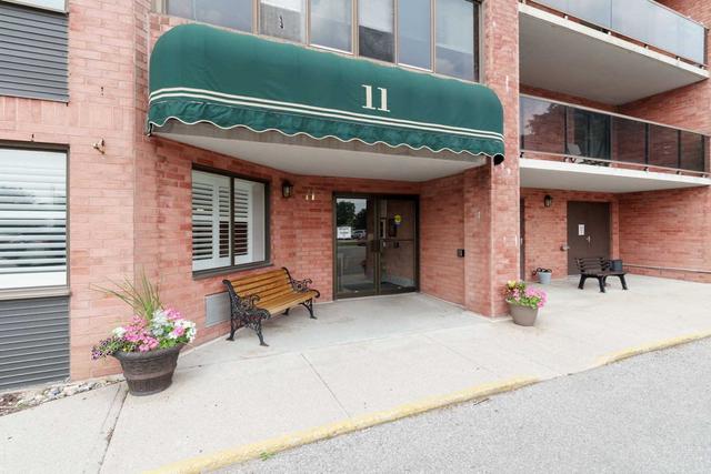 301 - 11 Mill Pond Crt, Condo with 2 bedrooms, 2 bathrooms and 1 parking in Norfolk County ON | Image 12
