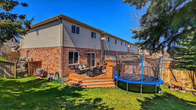 447 Colt St, House attached with 3 bedrooms, 3 bathrooms and 2 parking in Waterloo ON | Image 31