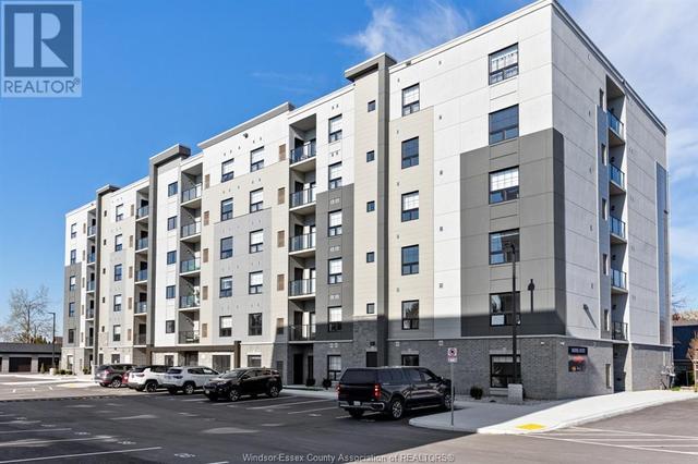 401 - 224 Main Street East, Condo with 1 bedrooms, 2 bathrooms and null parking in Kingsville ON | Image 1