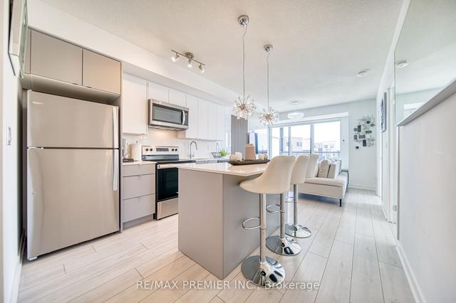 a208 - 3210 Dakota Common, Condo with 3 bedrooms, 2 bathrooms and 1 parking in Burlington ON | Image 2
