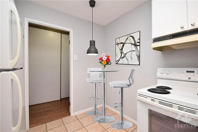 1713 - 40 Landry Street, Condo with 2 bedrooms, 1 bathrooms and 1 parking in Ottawa ON | Image 14