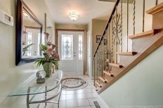 18 Lantos Crt, House semidetached with 3 bedrooms, 2 bathrooms and 3 parking in Toronto ON | Image 8