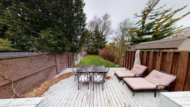 384 Fairlawn Ave, House detached with 3 bedrooms, 3 bathrooms and 2 parking in Toronto ON | Image 7