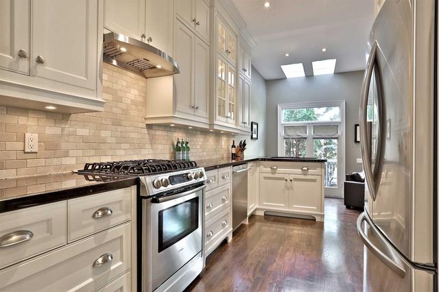 116 Hillsdale Ave E, House semidetached with 3 bedrooms, 4 bathrooms and 3 parking in Toronto ON | Image 24