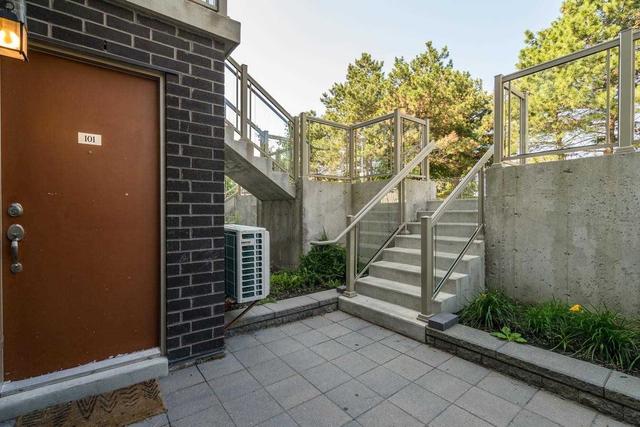 101 - 3 Applewood Lane, Townhouse with 2 bedrooms, 1 bathrooms and 1 parking in Toronto ON | Image 27